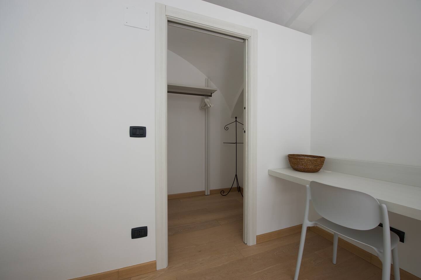 Wardrobe storage