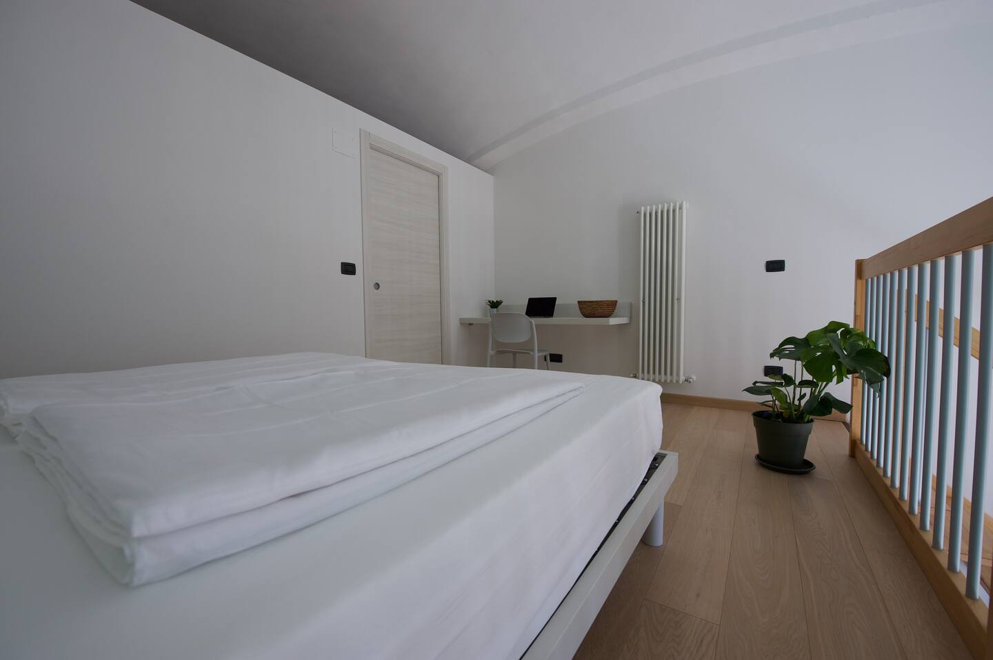 Bedroom details