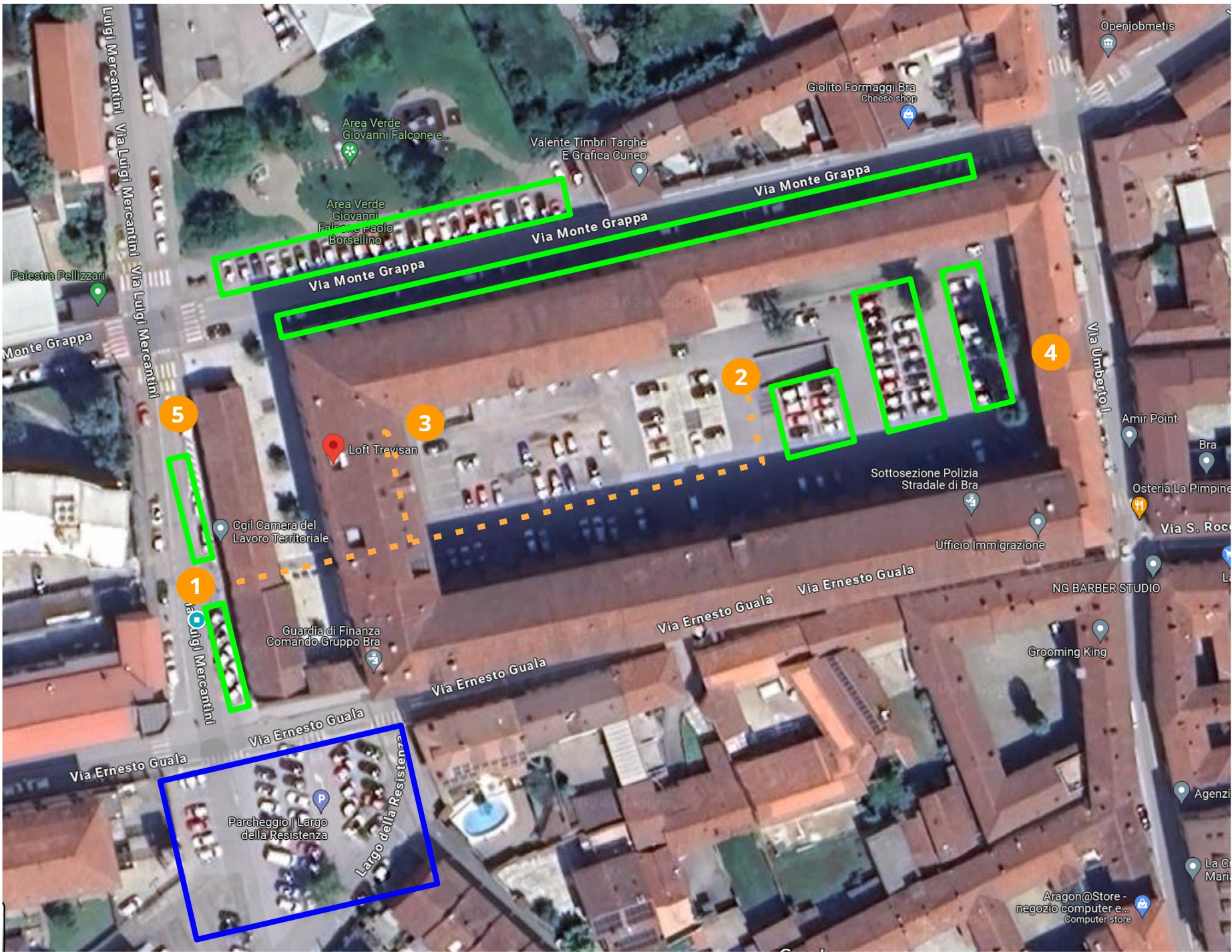 Parking map showing free parking areas near Loft Trevisan